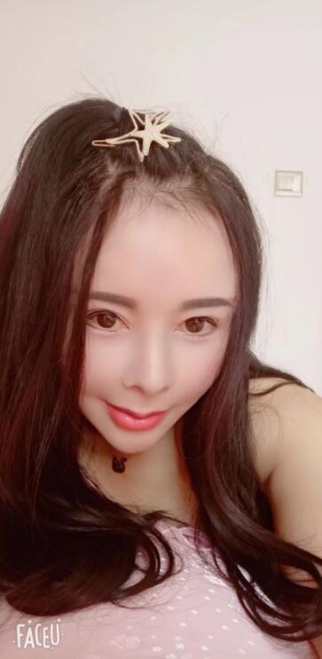 sm附近 服务系美女，奶子贼大